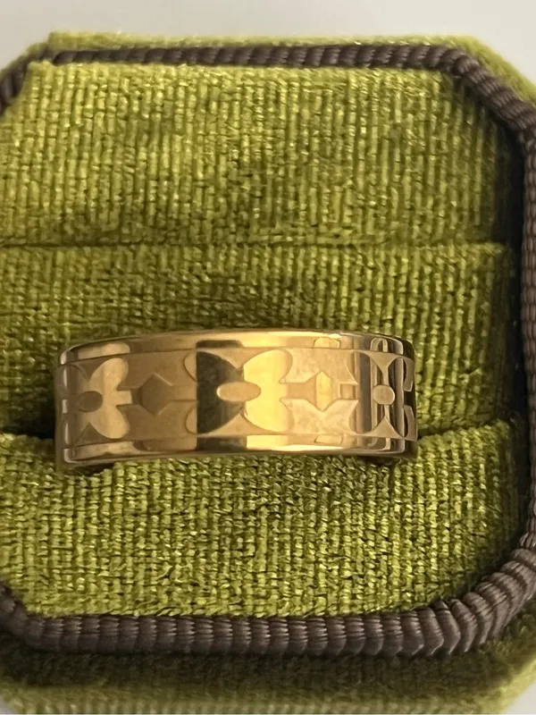 Butterfly Design Stainless Steel Golden 8mm Polished Finish Band Size 9 - Image 3