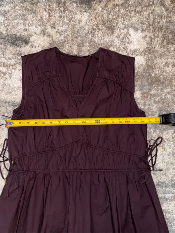 Uniqlo Sleeveless V-Neck Maxi Dress in Plum Brown - Image 15