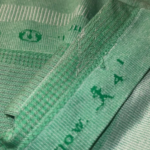 Lululemon Run: Swiftly Tech Racerback Heathered Green Bean size 4 - Image 5