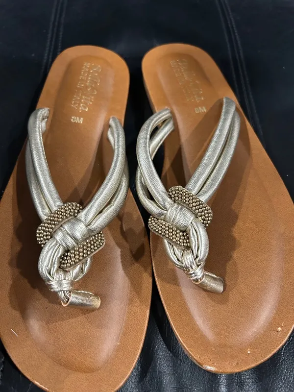 Bella Vita Metallic Gold Knotted Thong Sandals - Image 7