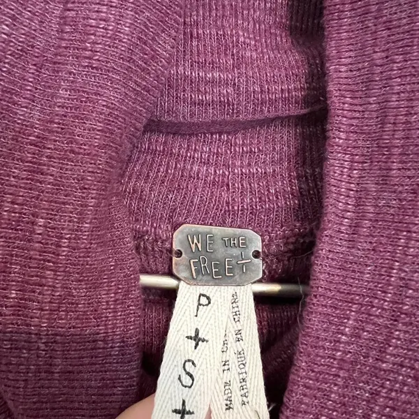Free People Split Back‎ Turtleneck Small Marled Raglan Whimsical Grunge Emo Gobl - Image 6