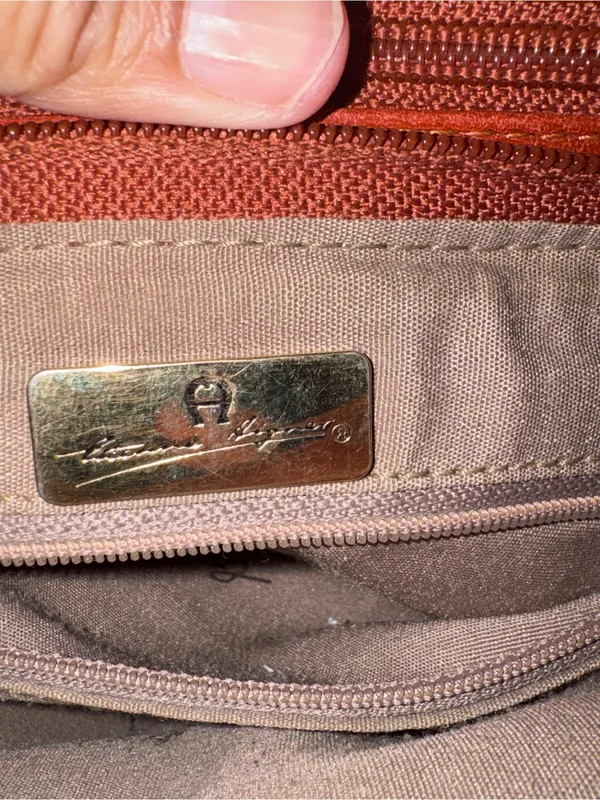 Vintage Etienne Aigner Brown Leather Crossbody Bag made in Korea - Image 10