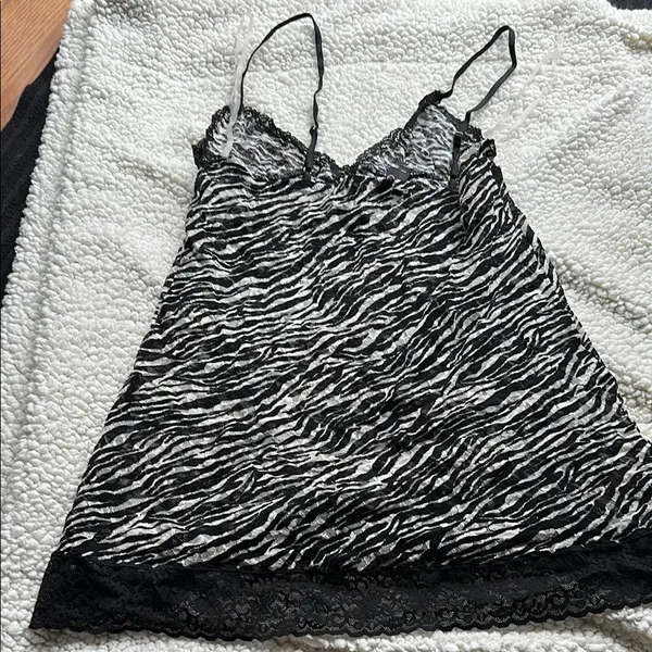 Victoria's Secret Black and White Lace Trim Pajama Top - Image 4