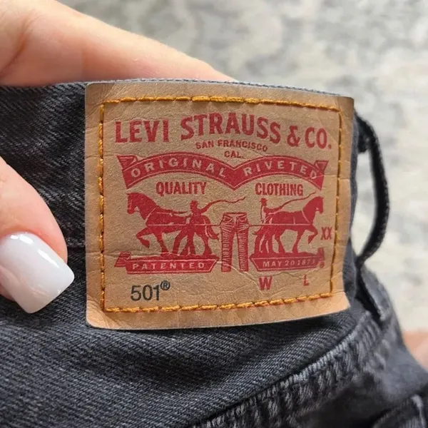 ✨LEVI'S 501 High Rise Womens Denim Black Sz 25 Shorts✨ - Image 8