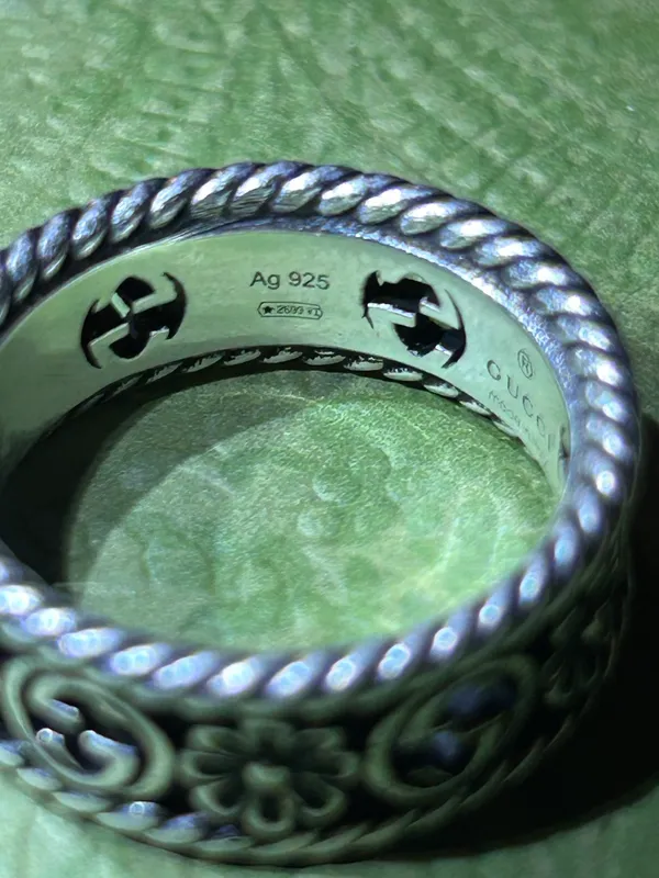 Gucci Interlocking Silver Ring Size 7.5 - Image 4