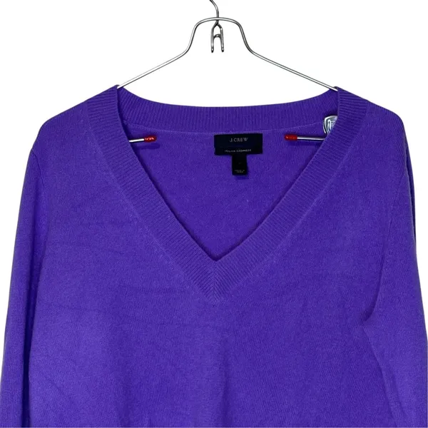 J.Crew Womens Italian Cashmere V-Neck Sweater Purple Relaxed Fit M 29660 - Image 2