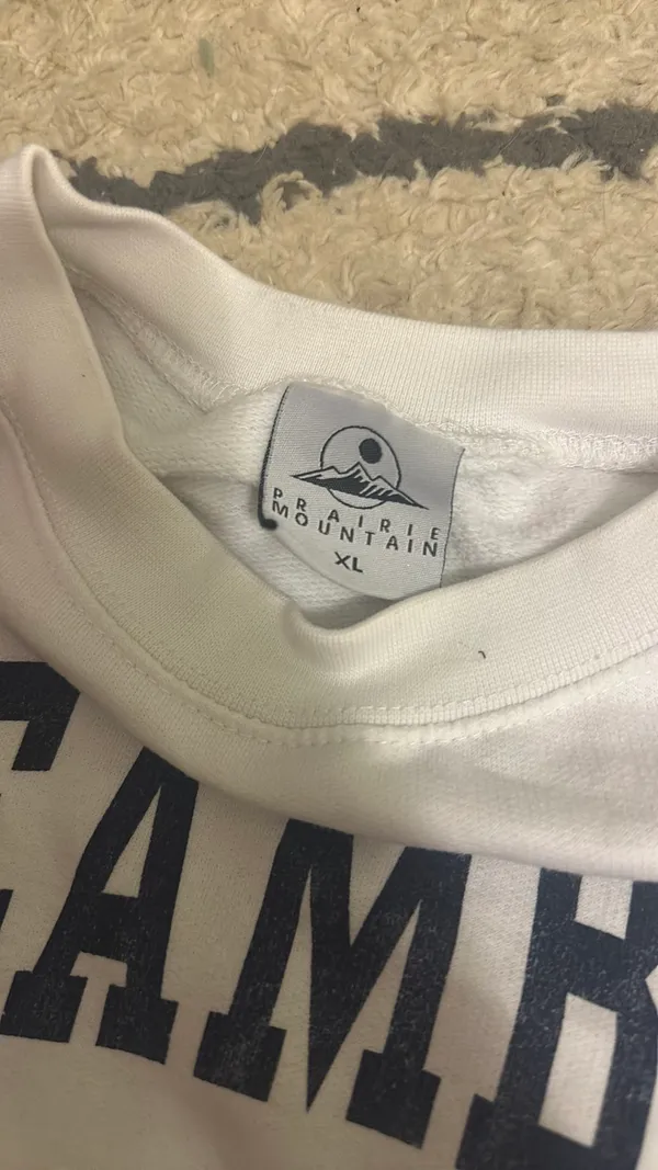 Oversized Cute Crewneck White Size XL - Image 3