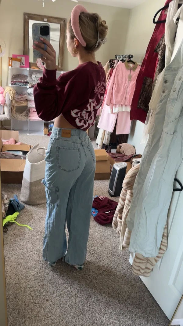 Light Wash Cargo Jeans Size 25 - Image 2