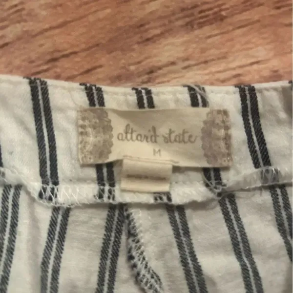 Altar’d State women’s navy/white pin striped skirt size medium - Image 2