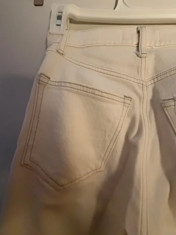 Abercrombie and Fitch white jeans - Image 4