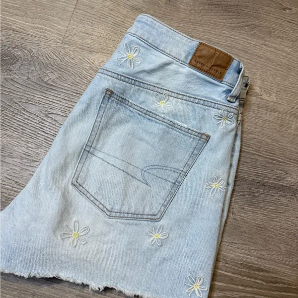 •AMERICAN EAGLE• DAISY MOM SHORTS - Image 7