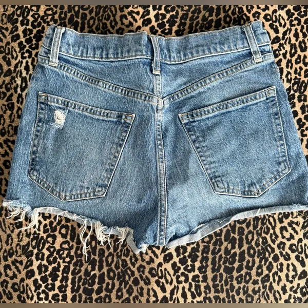 GAP Distressed‎ Blue Jean Shorts Size 6 - Image 2