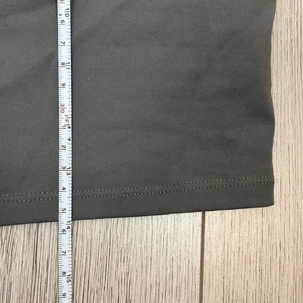 Grey Cropped Workout Tank (Unknown Brand) Size L - Image 8