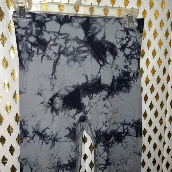 Tie-dye leggings scrunch butt TikTok size M - Image 5