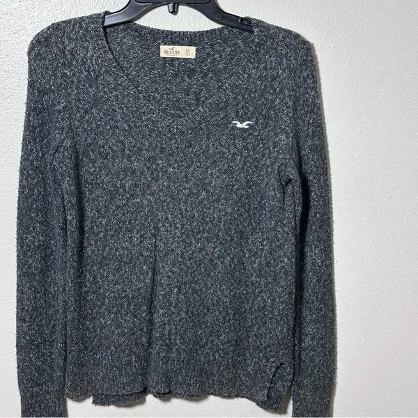 Hollister Women Pullover Knit Gray‎ v-neck sweater Size XS - Image 2