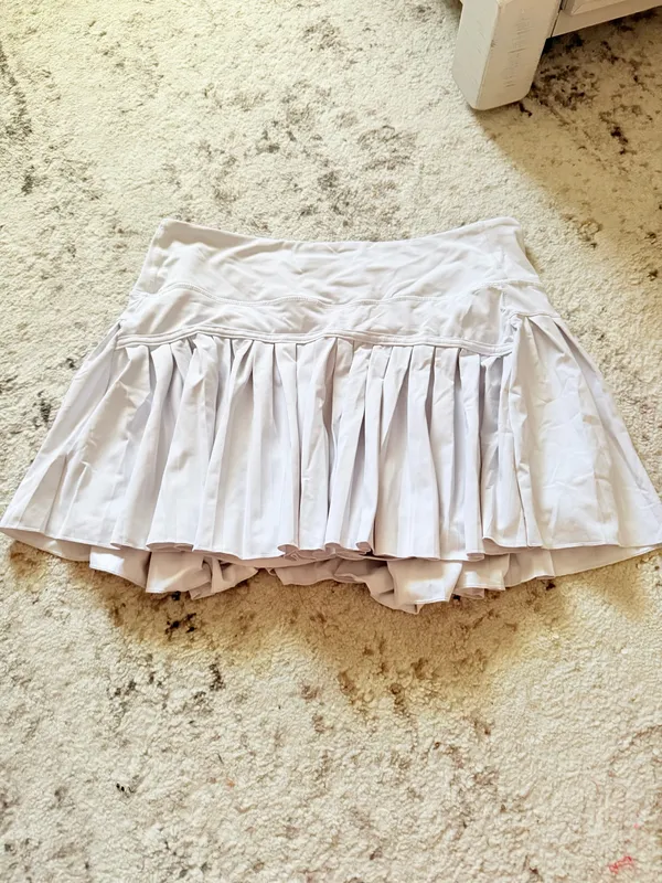 Amazon white athletic skirt  - Image 2
