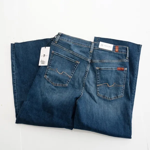 7 For All Mankind - Alexa Crop Straight Leg‎ Jeans - Image 12