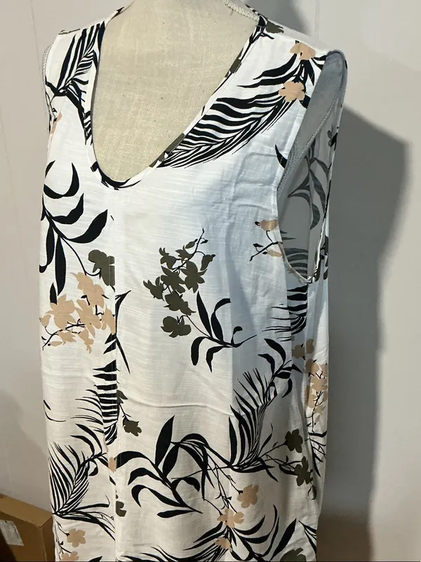 Liz Claiborne White Tropical Leaf & Floral V-Neck Cover-Up - Image 2