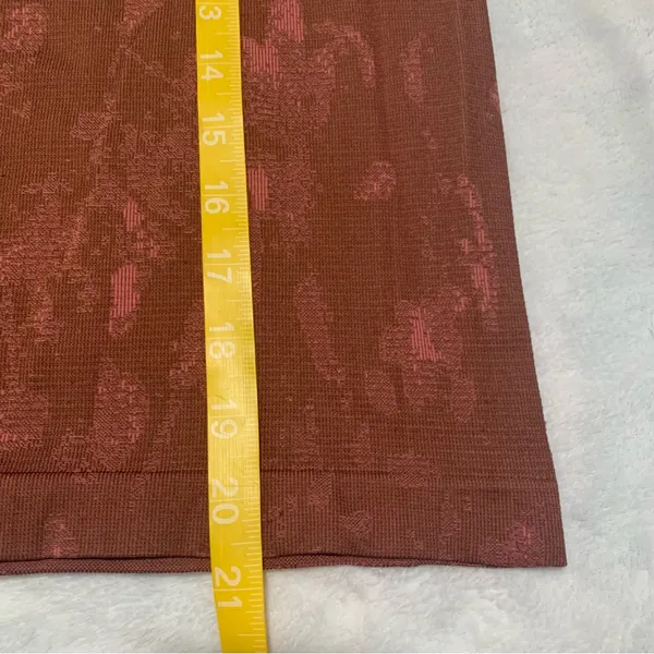 Lululemon size 4 swiftly tech Brown Long Sleeve Women's Top waist length - Image 7