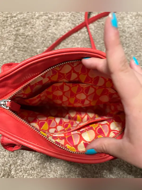 (Vera Bradley) Quilted Red Day Off Crossbody Bag: 9” x 10” - Image 6