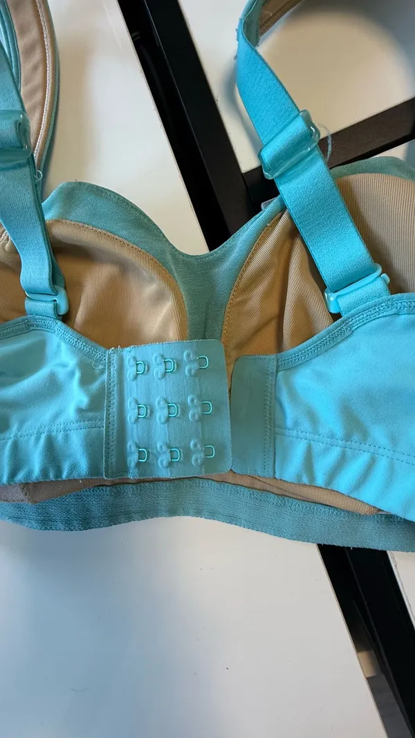 Lululemon Enlite Bra High Support Sports Bra - Aqua Blue / Tiffany Blue - Sz 34C/D - Image 8