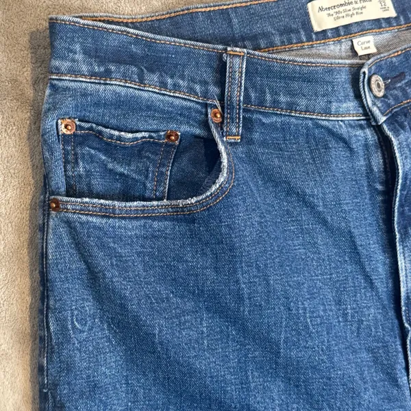 Abercrombie & Fitch Curve Love Ultra High Rise Jeans Womens 12 90s Slim Straight - Image 4