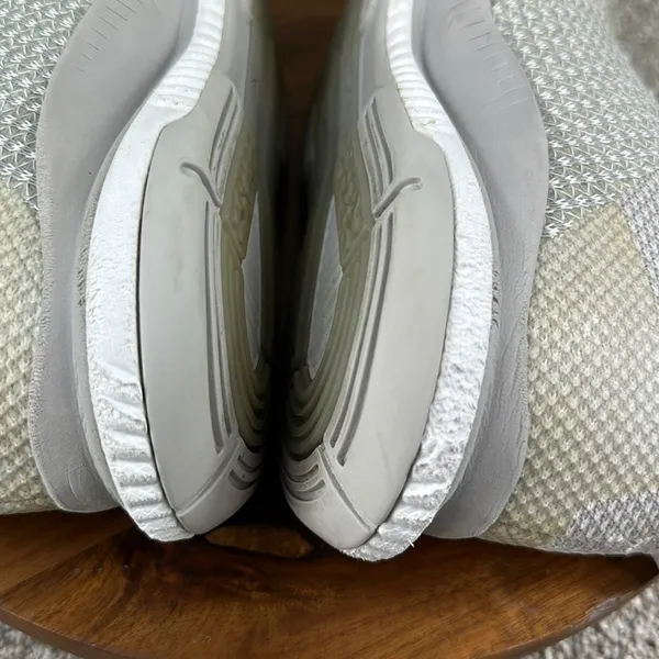 Adidas sneaker women’s size 9.5 - Image 6