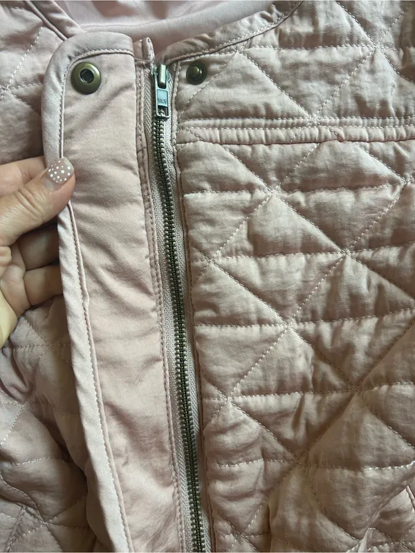 Vinted LOFT women full zip Quilted Pink Jacket size S - Image 4