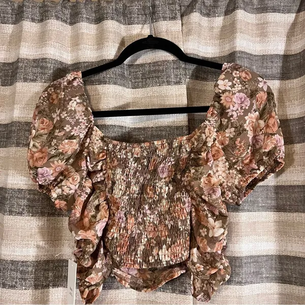 Blashe Two Piece Floral Skirt‎ Set Size Medium - Image 3