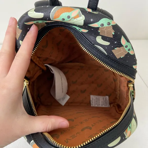 NWOT‎ Loungefly Disney Parks Mandalorian Baby Yoda Grogu mini backpack bag - Image 5