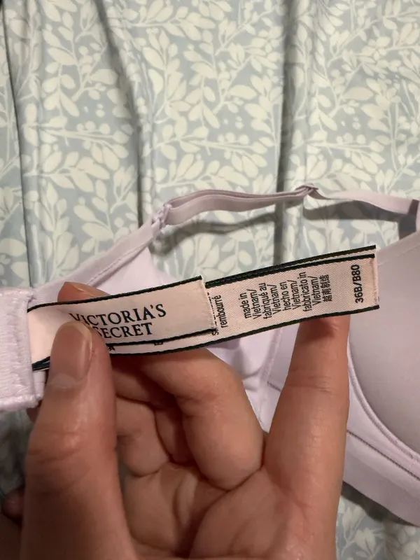 Victoria's Secret Bra - Image 4