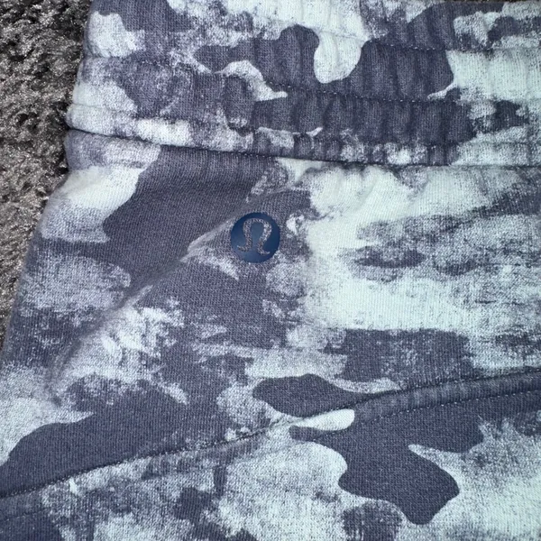 Lululemon Loungeful High-Rise Short 7" Heritage Camo Wash WP Blue Multi Size‎ 16 - Image 9