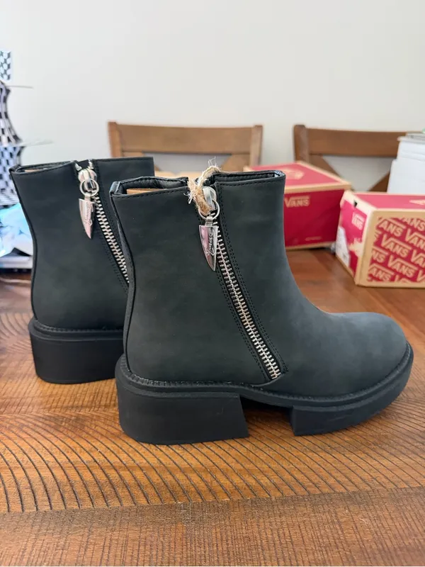 Seven7 Black Side-Zip Platform Booties - Image 2