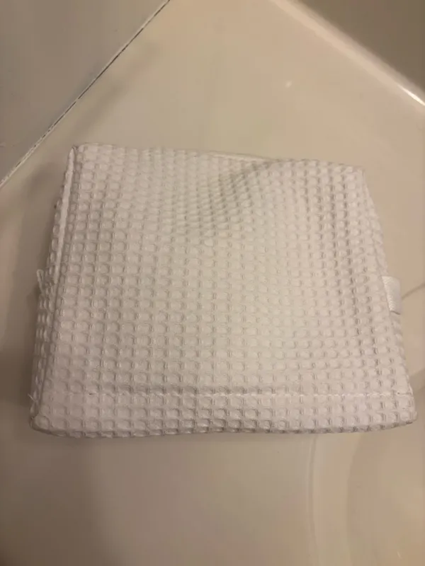 L’Occitane Waffle Makeup Bag Blue - Image 2