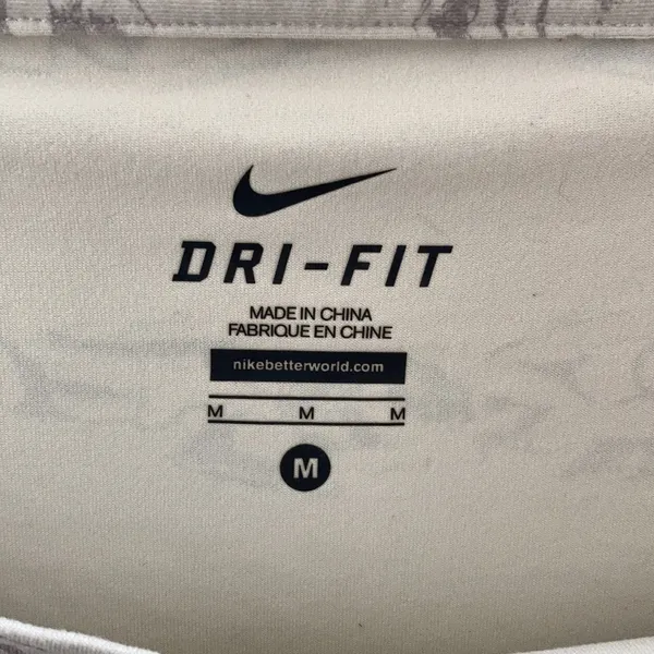 FINAL MARKDOWN Nike long sleeved top medium - Image 3
