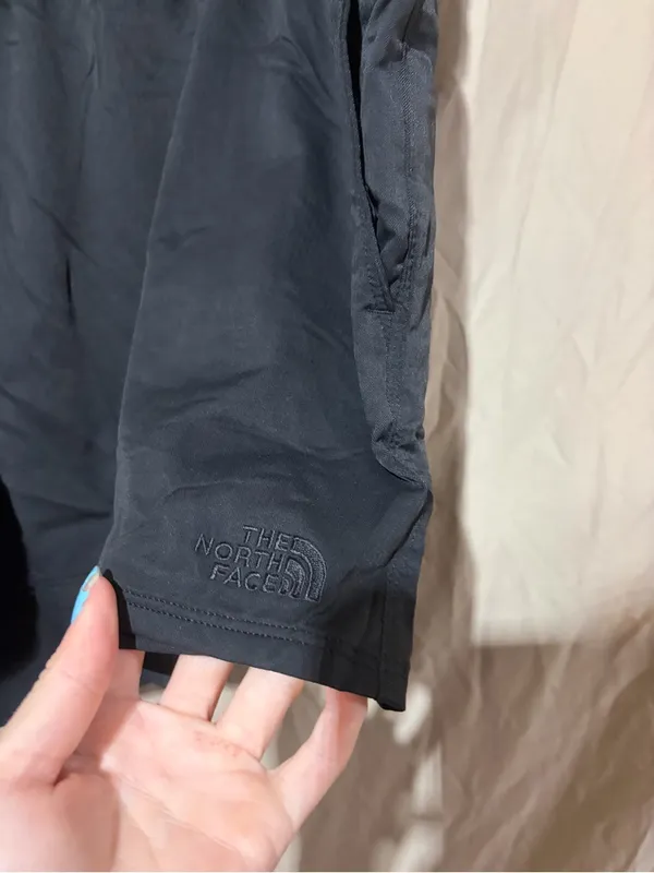 North face shorts - Image 2