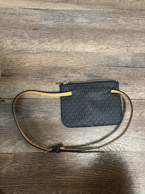 Michael Kors Belt Bag - Image 4