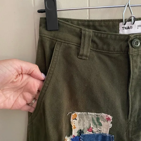 TNA Aritzia Green Straight Leg Cargo Patchwork Pants High Rise Reworked Women 0 - Image 4