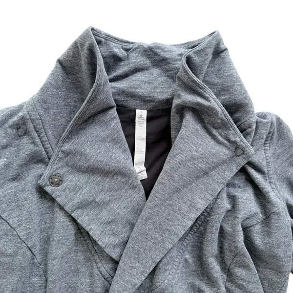 Lululemon That's A Wrap Jacket Size 6 Heathered Coal Grey Fleece Mid-Length - Image 3