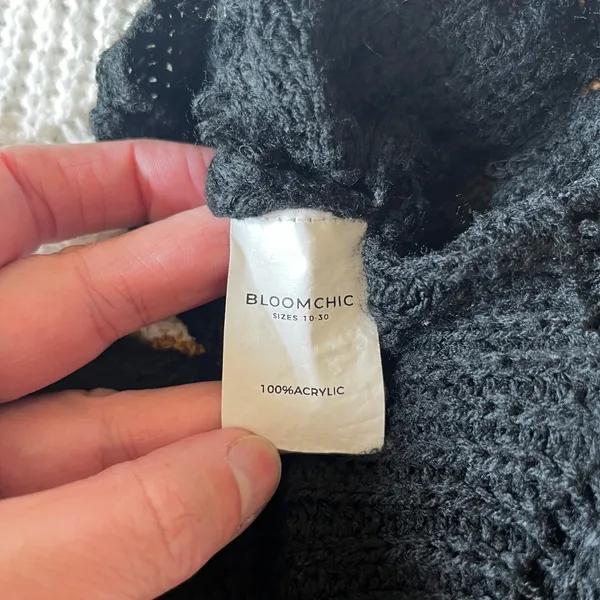 Womens BloomChic Oversized Knit Sweater Size 14-16 - Image 6