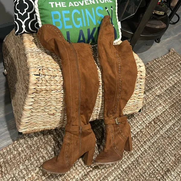 So Me Boutique Brown Suede Over the Knee Grommet Boots Size 7.5 - Image 2