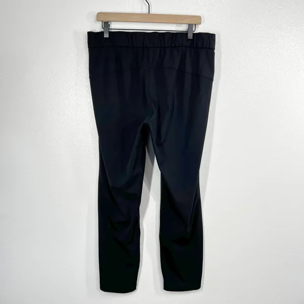 Lululemon‎ On The Fly Pant Womens 10 Black 7/8 Luxtreme Drawstring Athleisure - Image 4