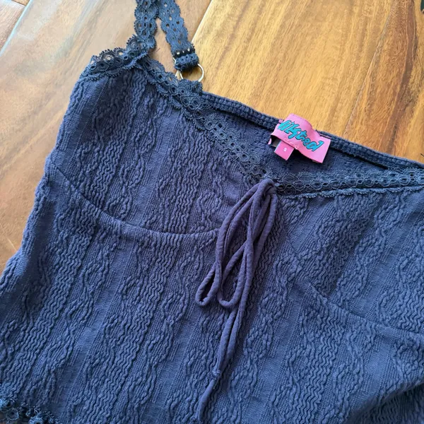 Edikted Navy Crop Top  - Image 2