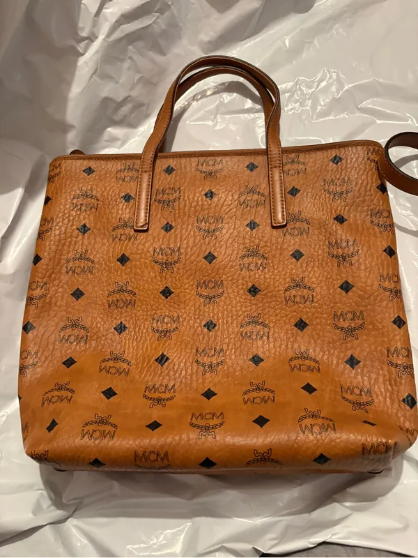 MCM Cognac Year of the mouse Visetos Tote‎ with Yellow Cheese & Pink Mouse Patch - Image 8
