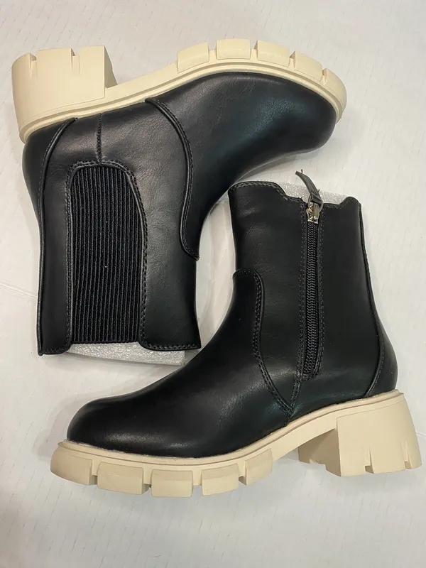 Black Boots With White 2 Inch Heel Kids Size 13 Side Zipper Combat /grunge Look - Image 3
