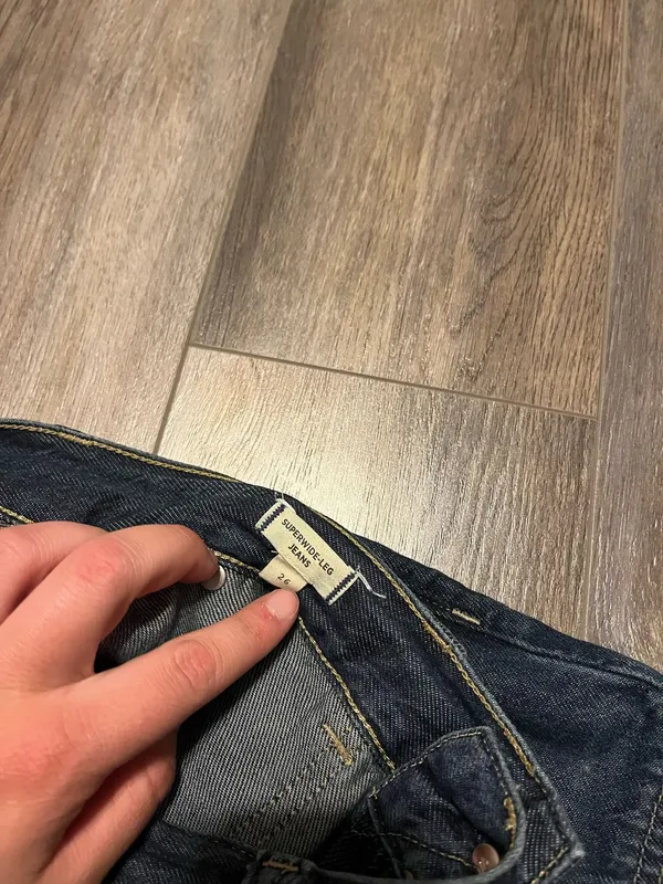 Madewell Superwide-Leg Jeans in Elinwood Wash - Image 5