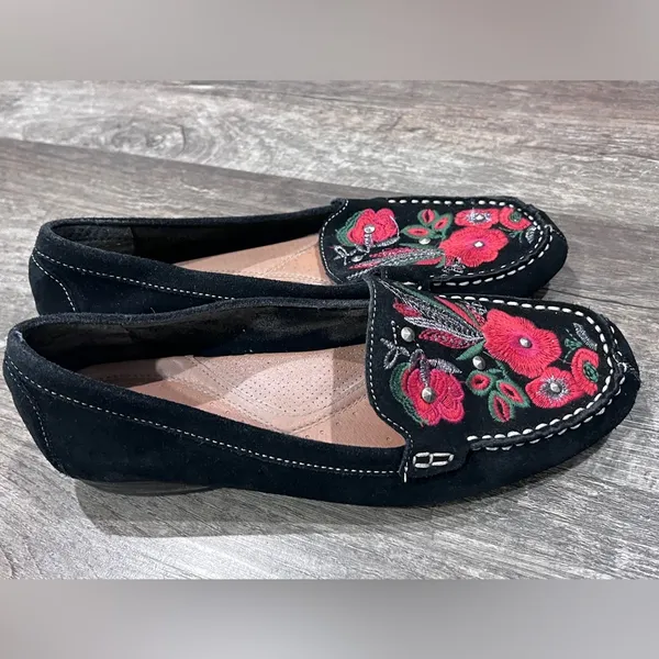 FINAL PRICE Baretraps Otella Black Leather Suede Embroidered Women's Loafers - Image 3