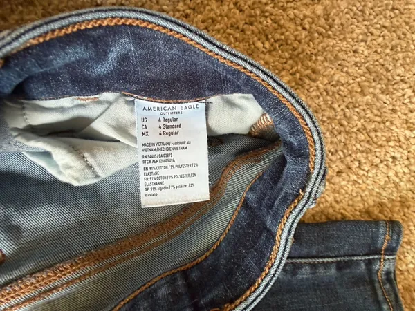 American Eagle Jeans - Image 2