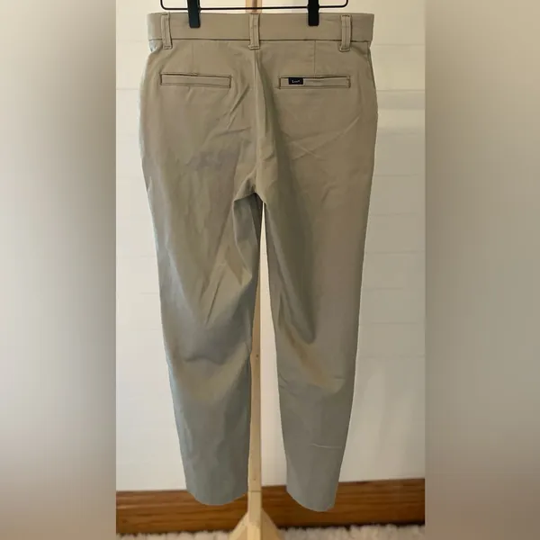 Lee Women's Straight Leg Pants Mushroom Tan Green 8‎ Medium - Image 3