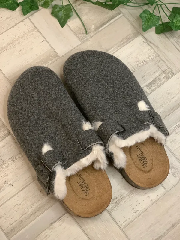 Slippers - Image 2